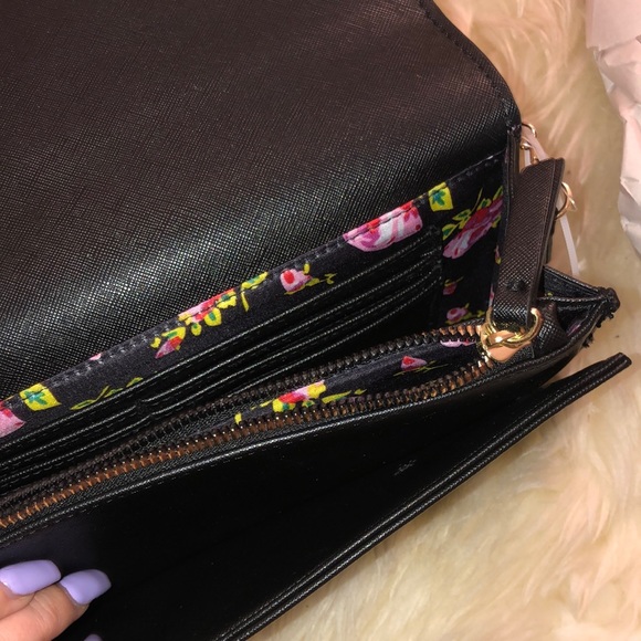 NWT 💗Betsey Johnson💗 black clutch crossbody - Picture 11 of 12
